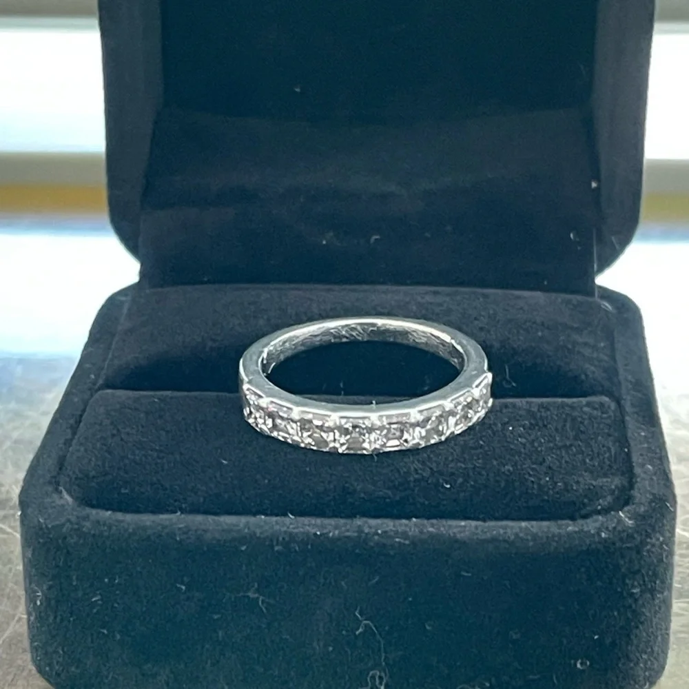 Eight Stone Asscher Diamond Ring In Platinum (1.5Ct. Tw. - H-I / SI1-SI2). - Picture 2 of 6